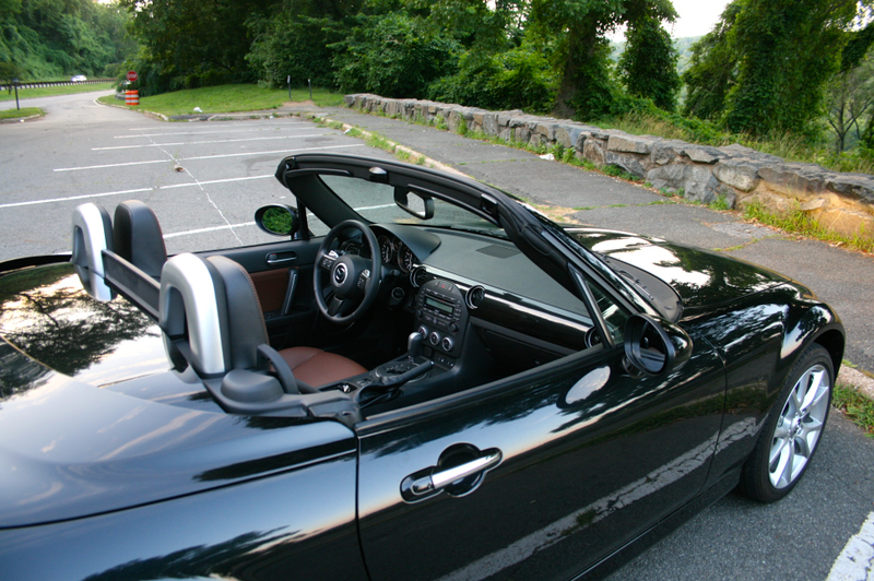 Illustration for article titled Can You Still Have An Awesome Time In An Automatic Mazda Miata?